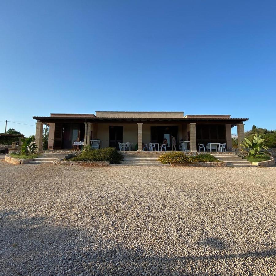 Residence Con Piscina Torre Pali Esterno foto
